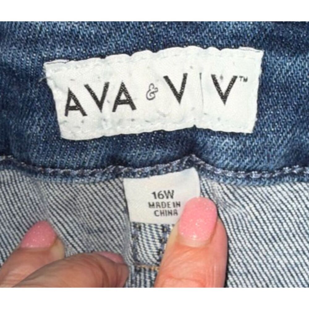 Double Delight - Deluxe Denim Shorts Bundle (Ava & Viv 16w and Venezia 16) - Picture 4 of 5